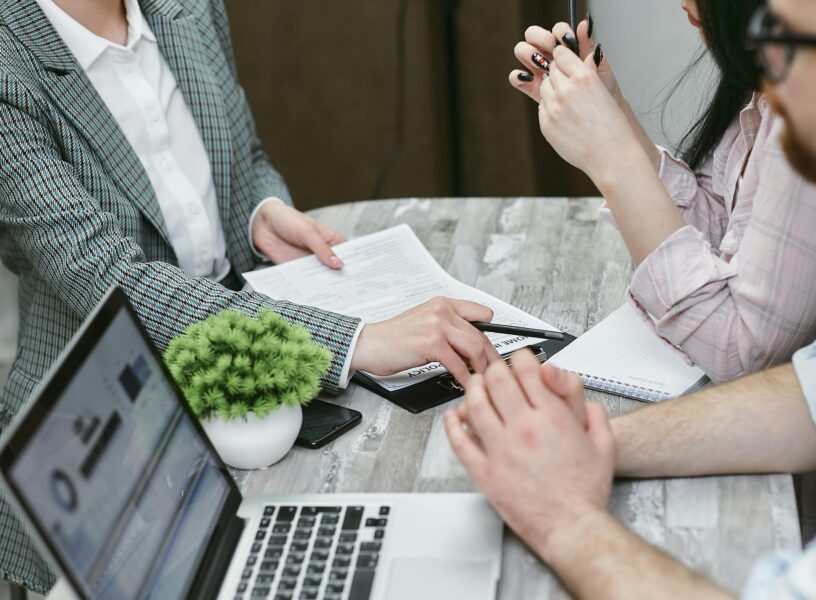 pexels-mikhail-nilov-7731330